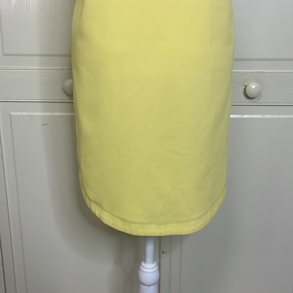 ESLEY Women’s Yellow Scalloped Shift Dress Size L - Picture 6 of 8